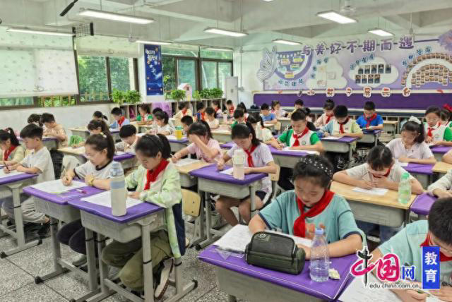 ɶ·Сѧ³ǷУе߽Ľ֮ʫʴ