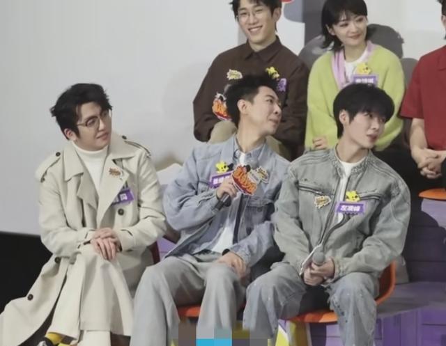 董璇也没想到，张维伊会因为在活动中一个意外举动，实现口碑暴增