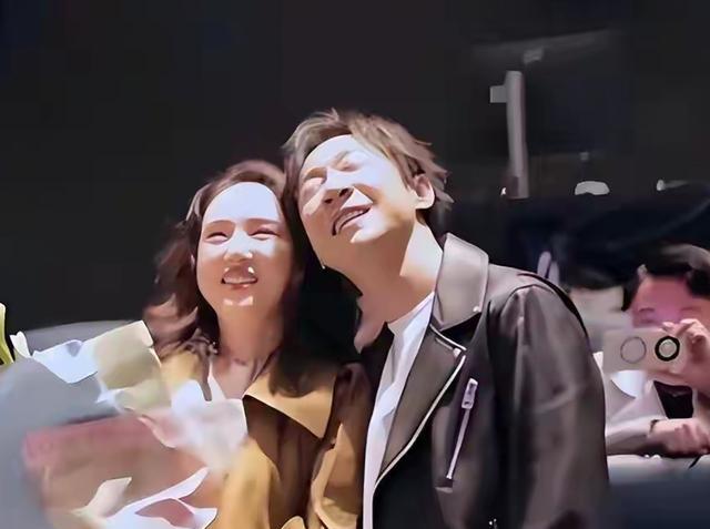 董璇也没想到，张维伊会因为在活动中一个意外举动，实现口碑暴增