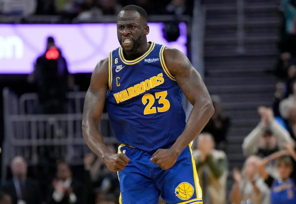 追梦格林：NBA照顾湖人不是一天两天了，和他们打球就是5打8