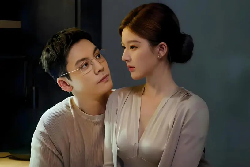 《许我耀眼》：为什么沈皓明不娶与他青梅竹马的方蕾，要娶出身卑微的许妍？