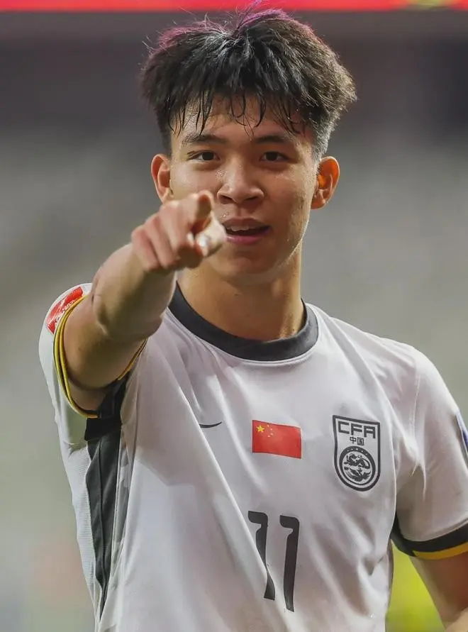 王钰栋入选SCOUTED评选的全球50位新星，被中超拖累0分排最后一位
