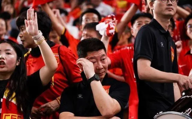 两大名帅拒绝国足邀请，嫌国脚水平太差退出竞选，洋帅无人接手足协无奈找土帅