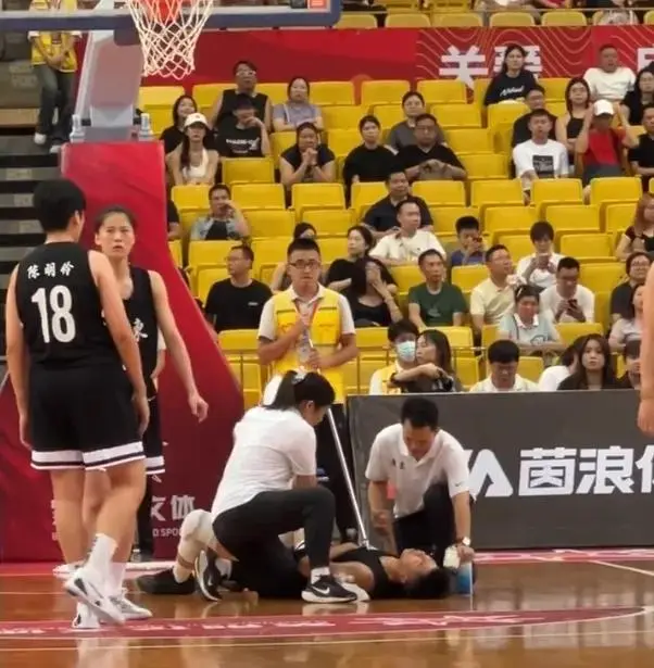 杨舒予姐妹缺席！广东女篮66-66北京女篮 陈明伶32分黄思静11分