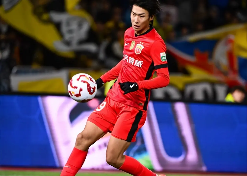 一场0：0验出国足最大短板，锋线两将同时掉链子，明年亚洲杯恐难出线