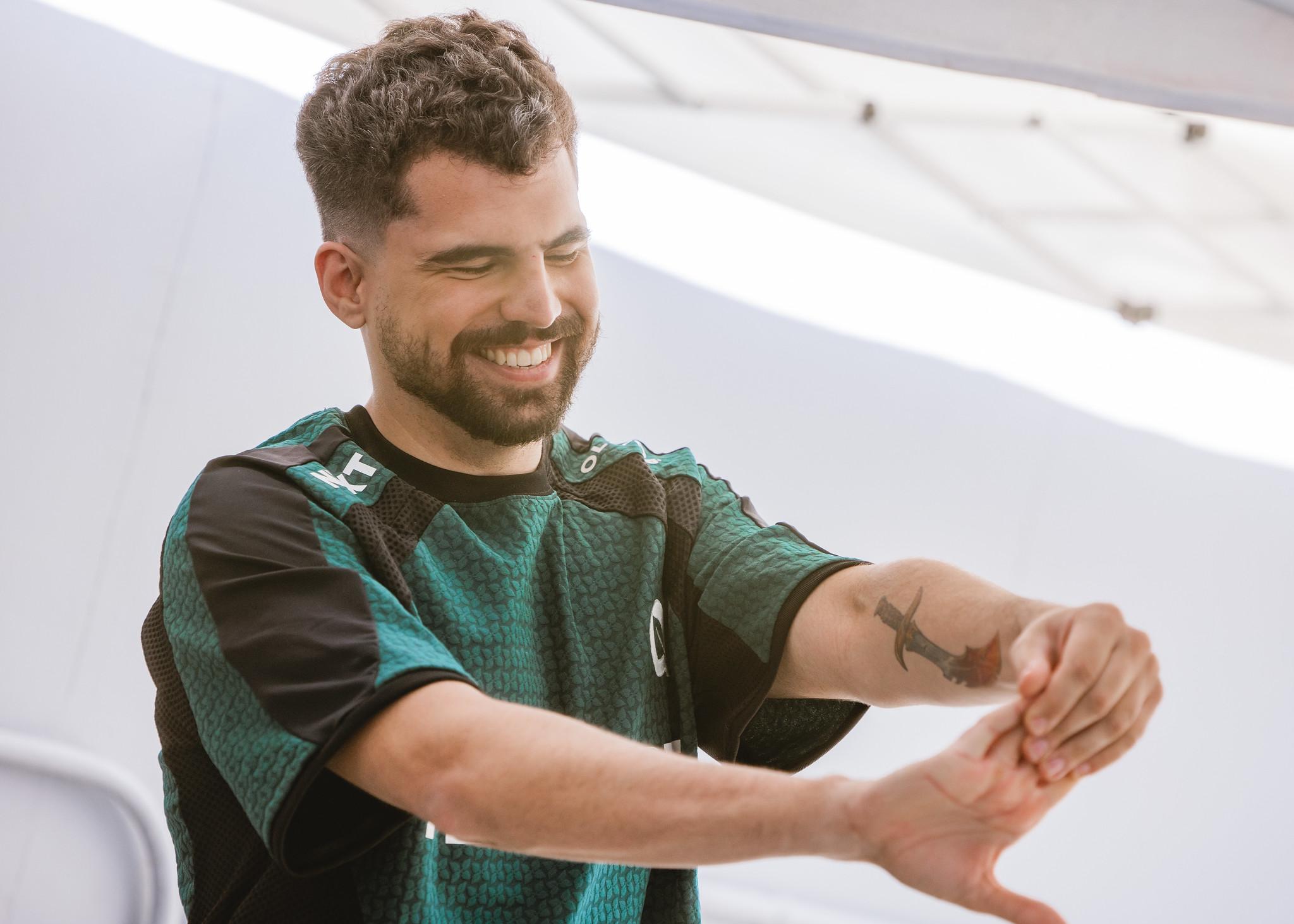 Bwipo：对自己的言论感到懊悔，不能想到什么就说什么