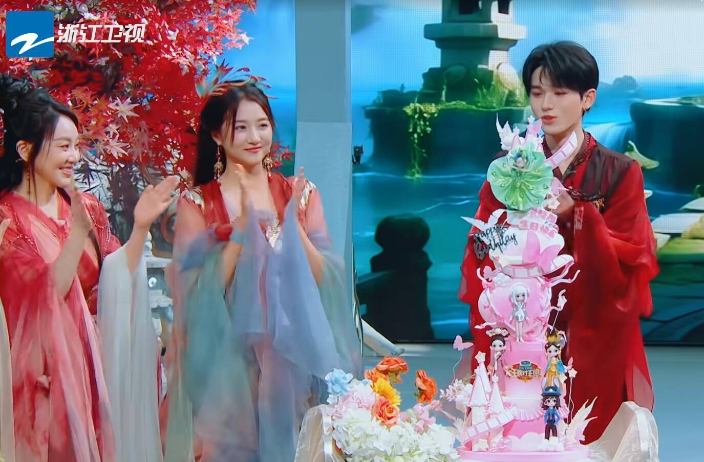 要是没有关晓彤这条热搜，那观众真不知道《王牌》节目组这么该骂