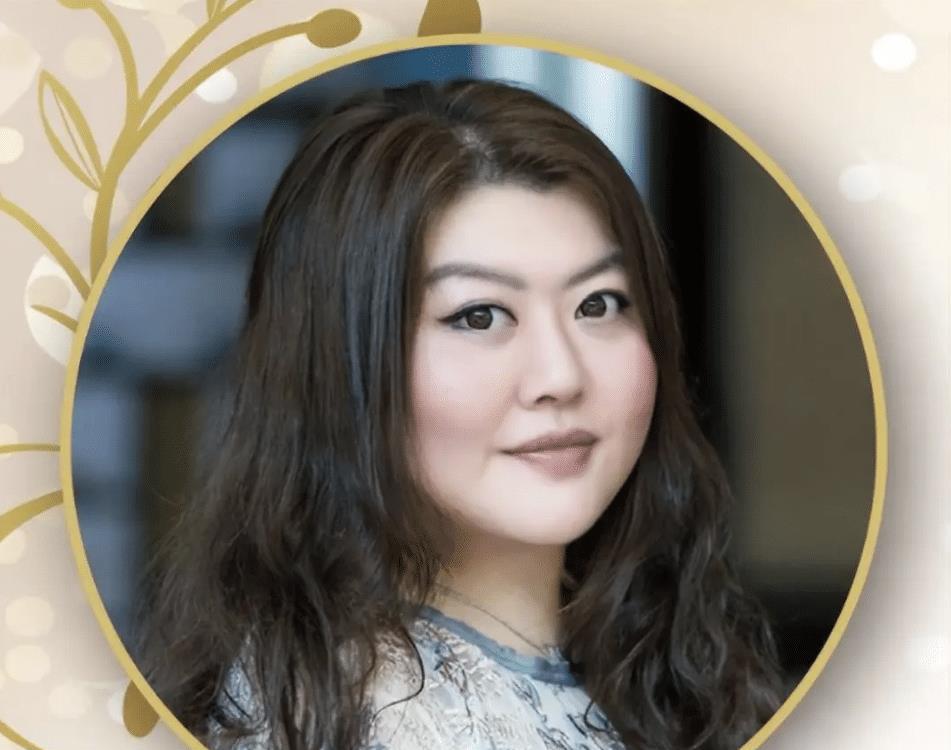 原来向太还有个女儿！又美又争气，长得像熊黛林，现在是企业家