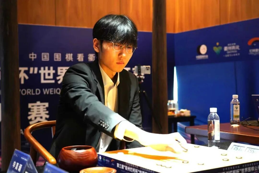 击败韩国第一人申真谞！党毅飞再夺世界冠军