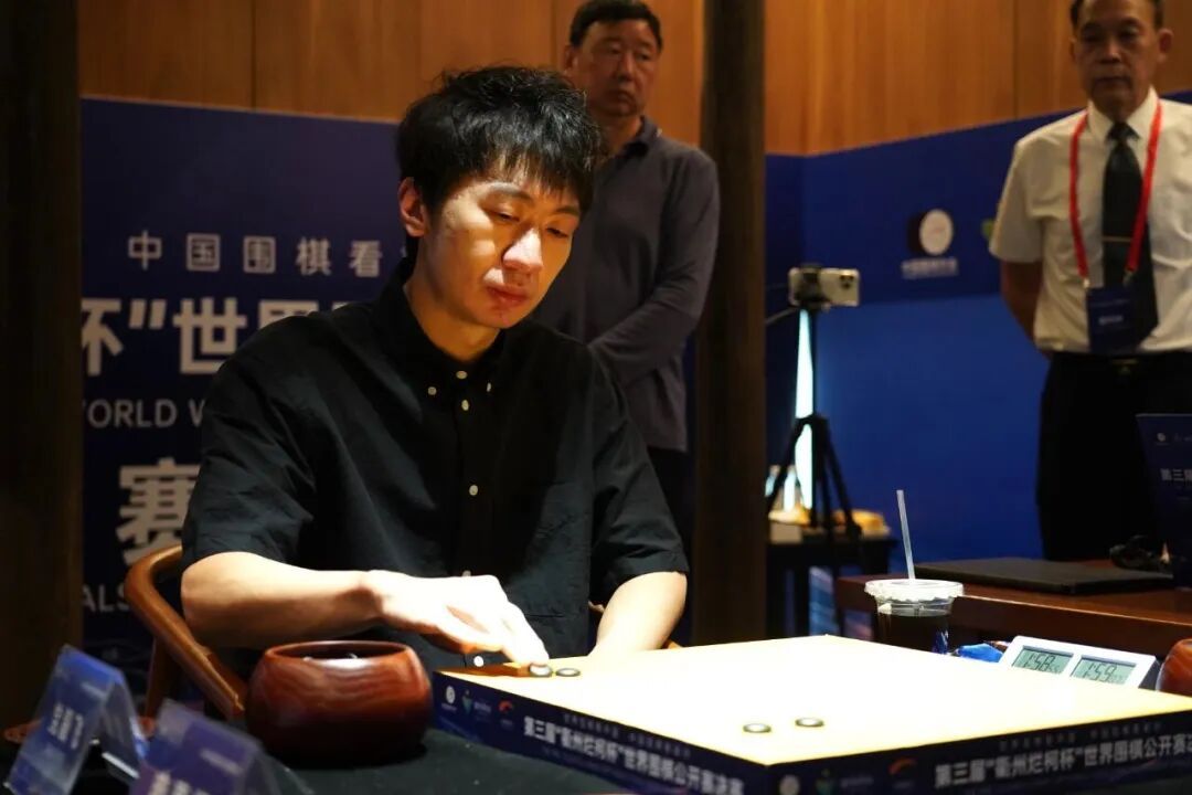 击败韩国第一人申真谞！党毅飞再夺世界冠军