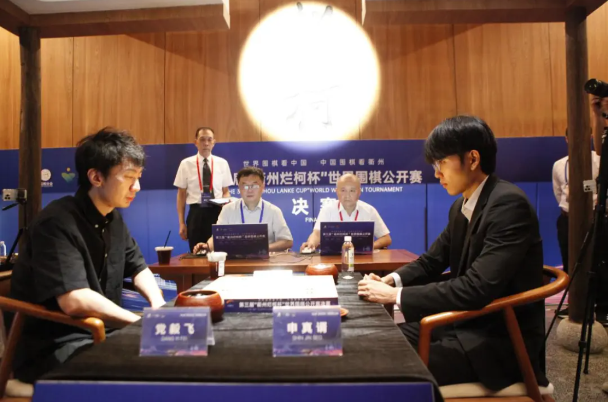 亮话体坛 | 时隔八年再夺围棋世界冠军！老将党毅飞用热爱飞越“天堑”