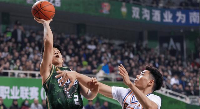 能打NBA？俄勒冈教练有承诺，效仿渡边，林葳练级归来打脸郭士强
