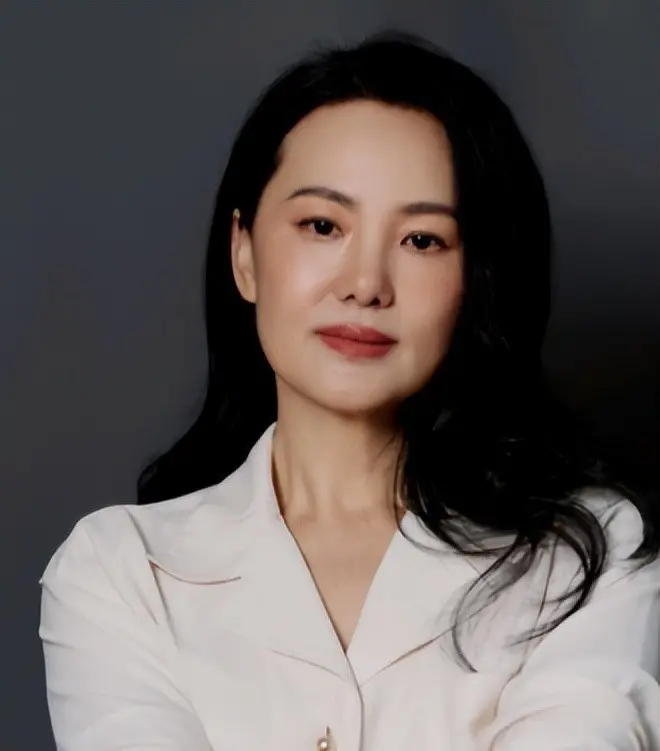 明明自己都没拿过奖，还敢来当评委，这几位年轻演员不心虚吗？