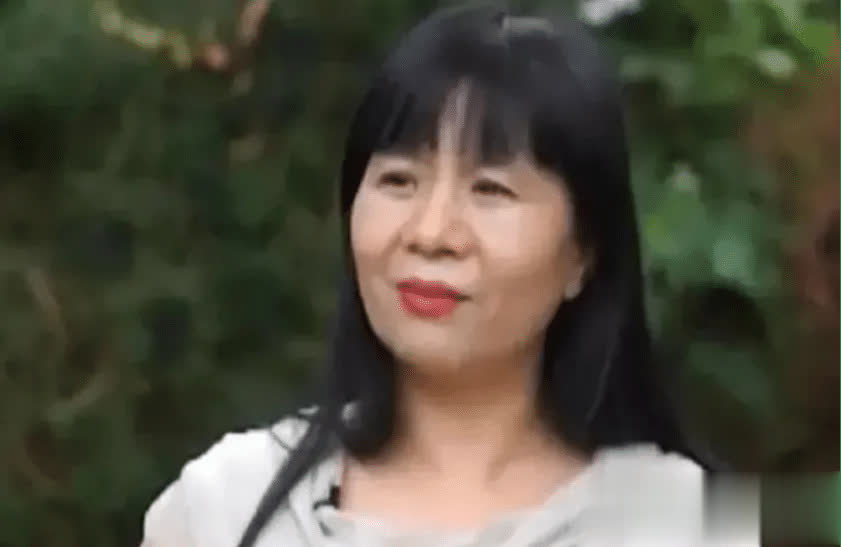 清华才女不听劝远嫁非洲，27年后校友再见，现状令人感慨