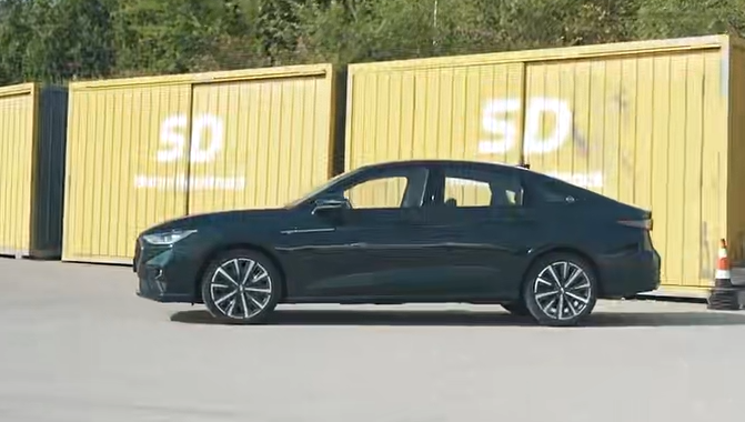 对标操控标杆 奇瑞艾瑞泽8 PRO凭什么？