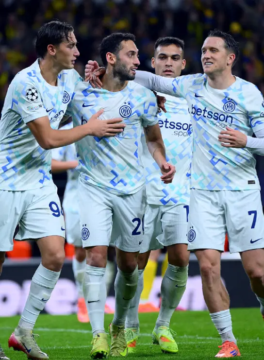 意甲球队欧冠表现差，国米4球横扫劲旅扬眉，三队完成救赎战