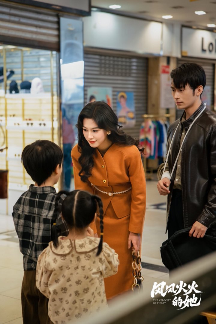 大象专访｜河南姑娘演活年代短剧，看马晓伟的“逆风翻盘路”