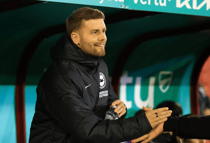 许策勒：巴莱巴需克服外界噪音；评论阿莫林并非我职责所在