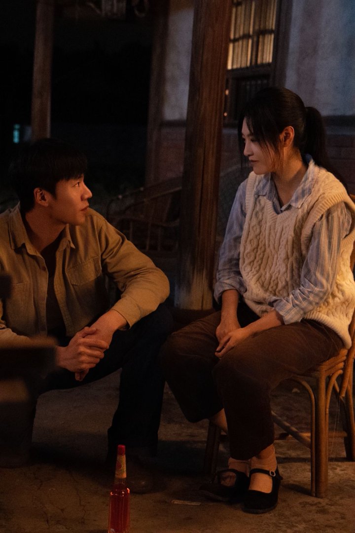 大象专访｜河南姑娘演活年代短剧，看马晓伟的“逆风翻盘路”