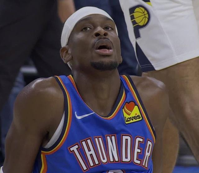 NBA历史首次！赛季前两场都打双加时，卫冕冠军太离谱了啊！