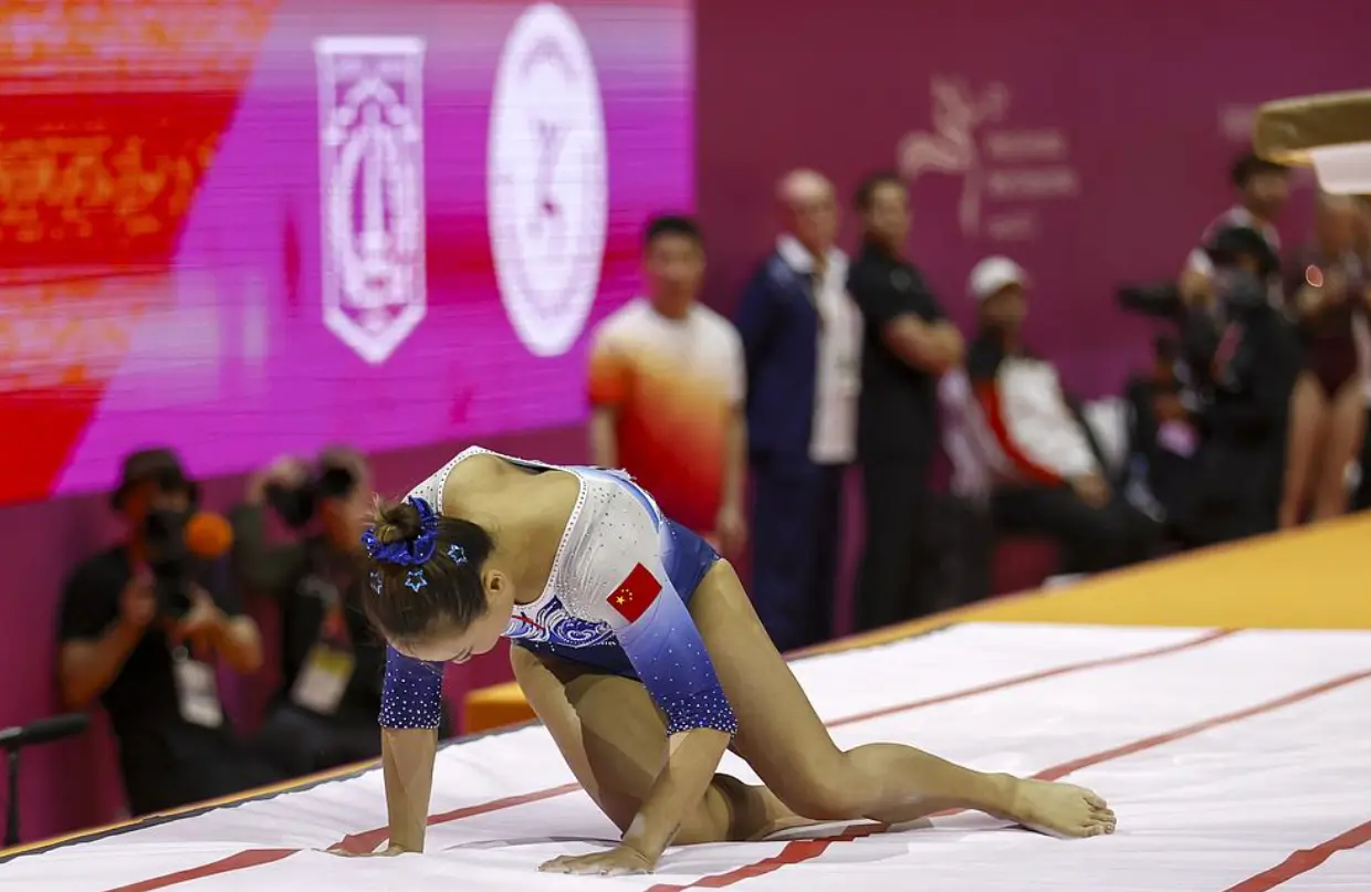 邓娅兰0分一跳让体操队再次陷入舆论漩涡，心理保障落后急需改革