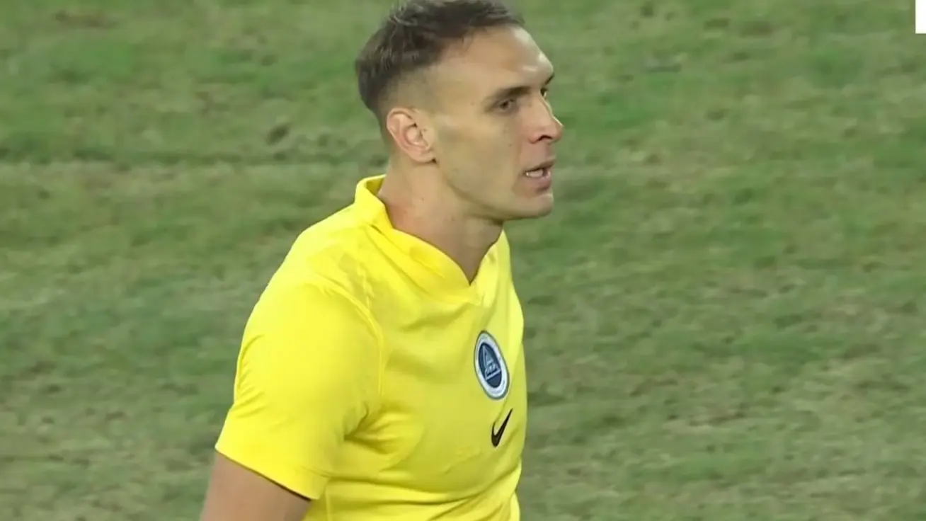 一场2-1，让新鹏城保级稳了，10打11尽显韧性，复仇三镇，带走3分