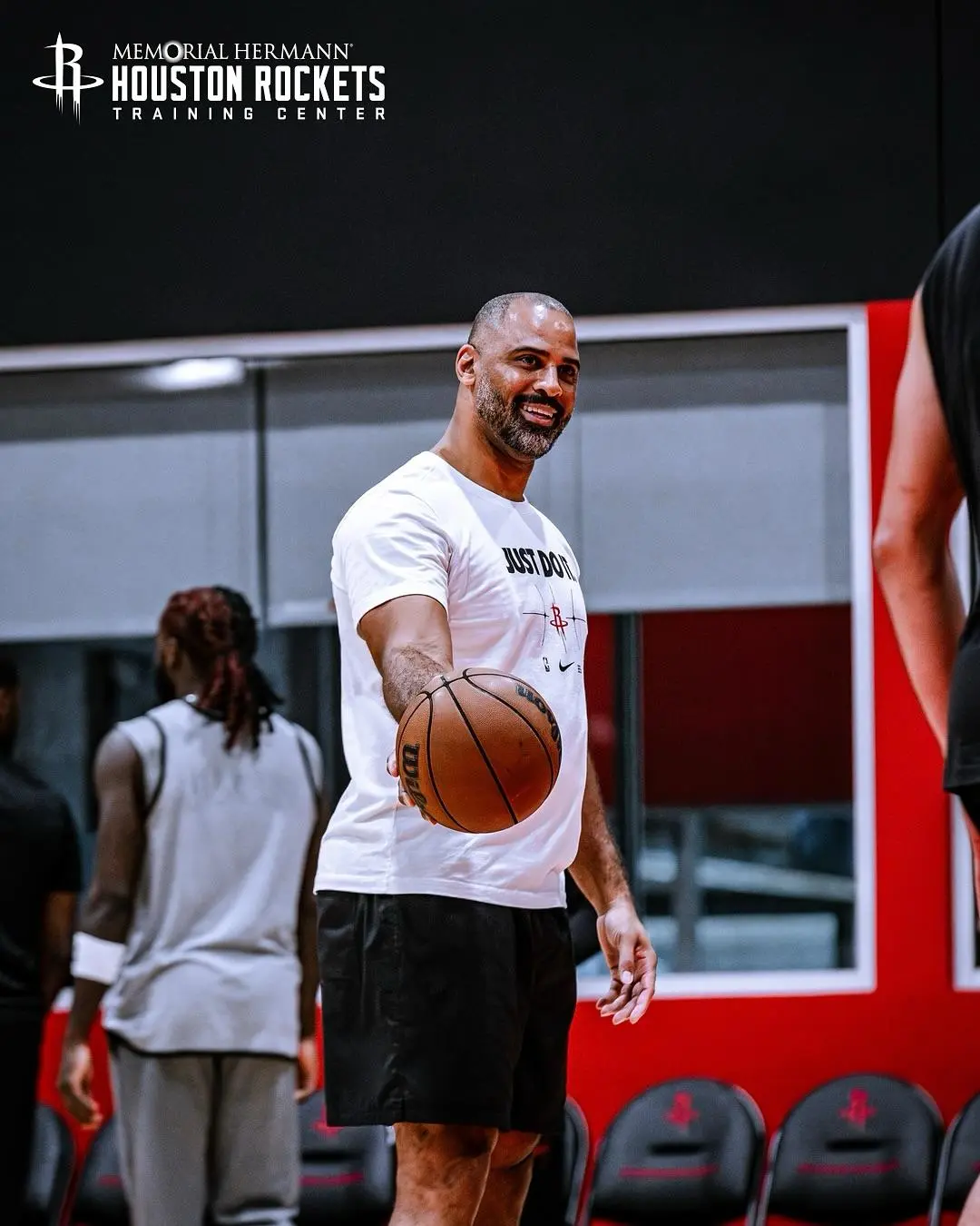 乌度卡：场上队员必须达到相同水准 我不会因球员年龄小就更宽容