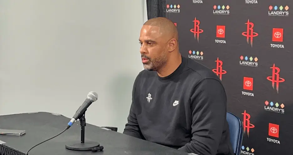 乌度卡：场上队员必须达到相同水准 我不会因球员年龄小就更宽容