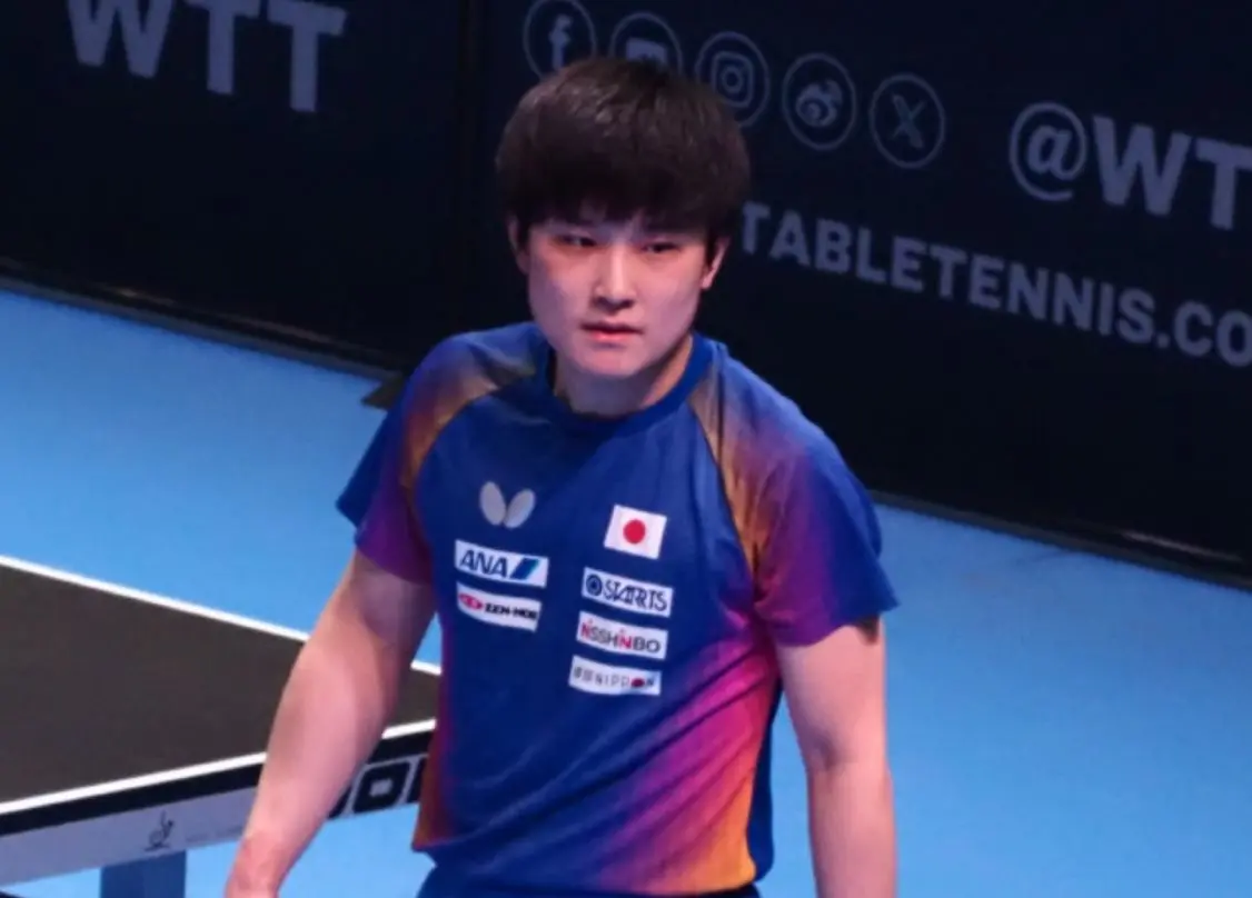 张本智和在伦敦险一轮游：3-2险胜世界第87 粉丝围堵高喊“爱你”