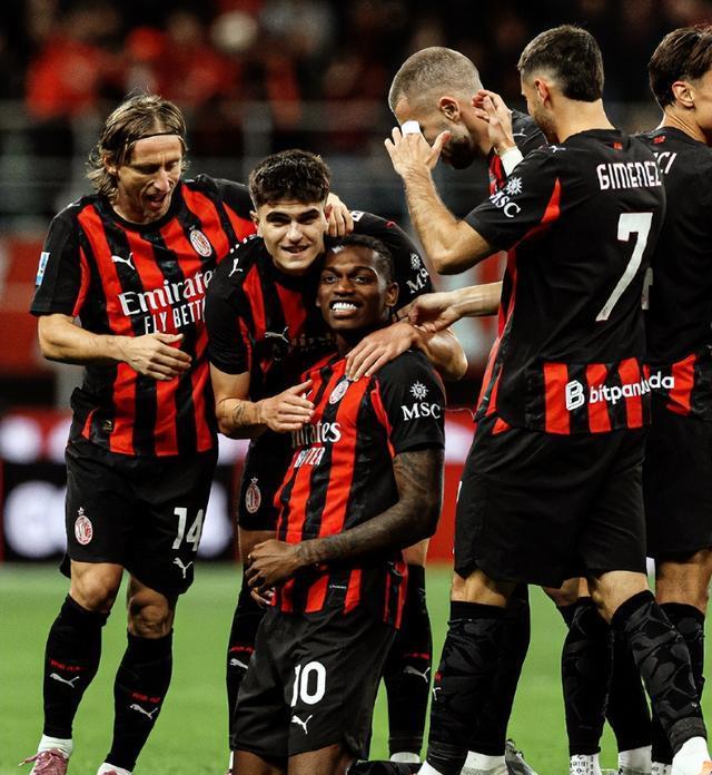 2：2！莫德里奇助攻，新援神鬼莫测，AC米兰93分钟绝平，守住榜首