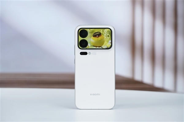 小米17系列激活销量冲击200万！最强国产新旗舰