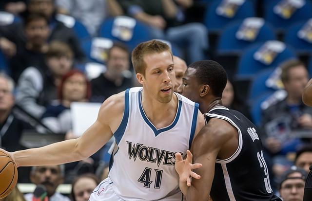 贾斯汀·汉密尔顿，跑动积极的投射型中锋