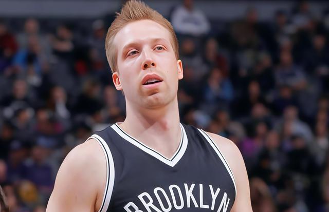 贾斯汀·汉密尔顿，跑动积极的投射型中锋