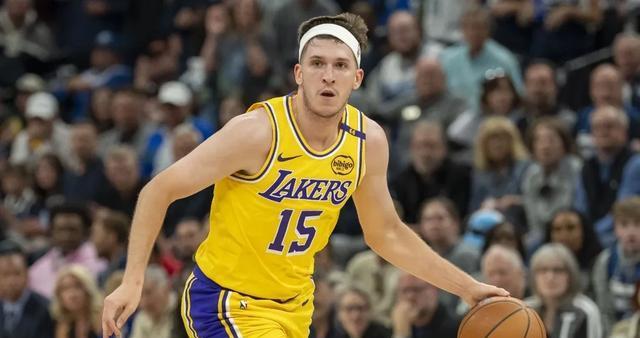 3崩变3疯！湖人碾压森林狼，东契奇38分，戈贝尔仅2分，老詹莫急