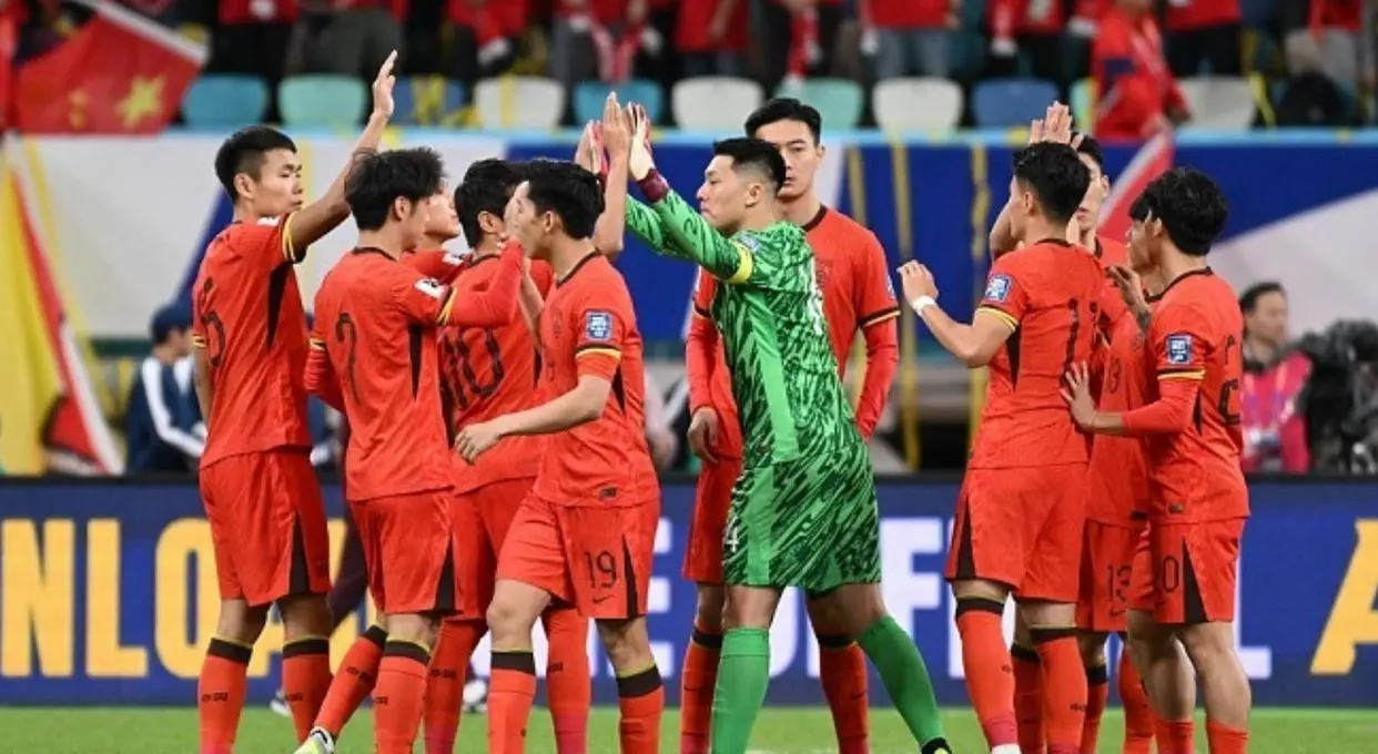 国足竟升至世界第93！原地挂机却成功躺赢！不和别人比就不会掉分