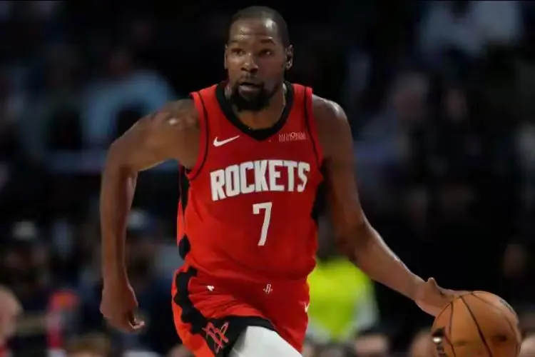 杜兰特：对格林的言语耿耿于怀，但对库里的默认也痛心