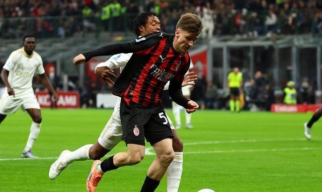 2：2！莫德里奇助攻，新援神鬼莫测，AC米兰93分钟绝平，守住榜首