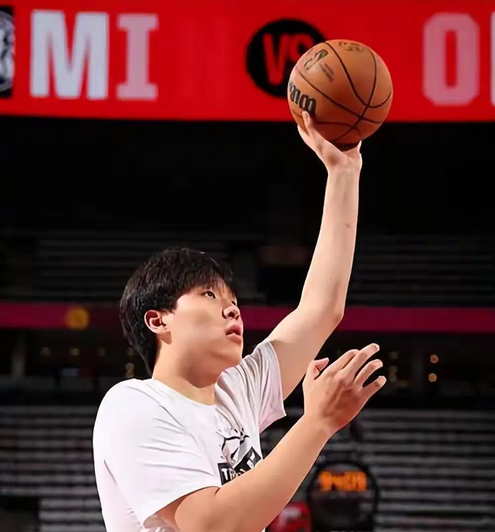 开拓者教练：我们拥有罗威和克林根，杨翰森前三节不会给出场时间