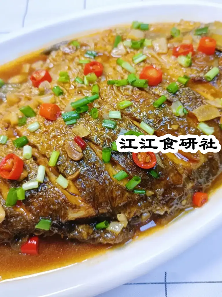 秋吃鱼，少吃草鱼和花鲢，建议多吃这3种鱼，鲜美营养，还不贵