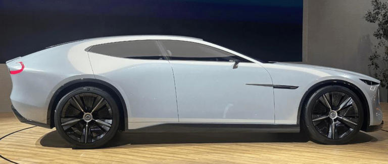 马自达大轿跑首秀，这才叫“顶级实力颜值”！