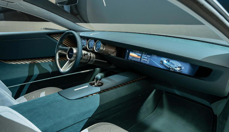 马自达大轿跑首秀，这才叫“顶级实力颜值”！