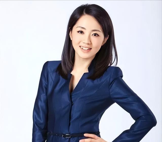 气象女神杨丹：主持30年无失误，和初恋丁克15年，40岁生子很幸福