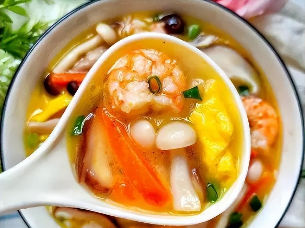 立冬将至，少吃“凉食”，多喝这4道暖身汤，暖和入冬少生病