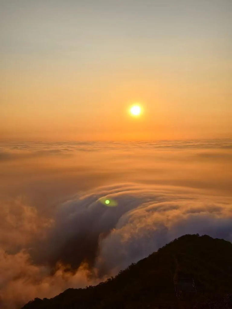 凌晨3点，杭州一地全是人！有人半夜从上海、江苏赶来！有老板被迫4点营业