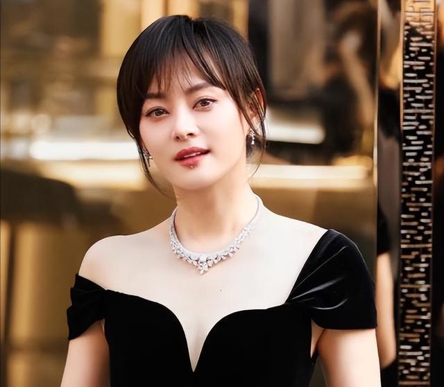 直到央视公开“点名”孙俪，我才明白，原来张艺谋一个字都没说错