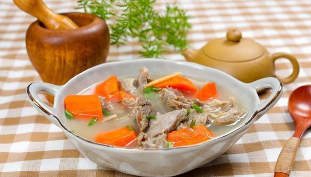“立冬补冬，补嘴空”！这肉常吃，益气暖中强筋骨，安稳过寒冬