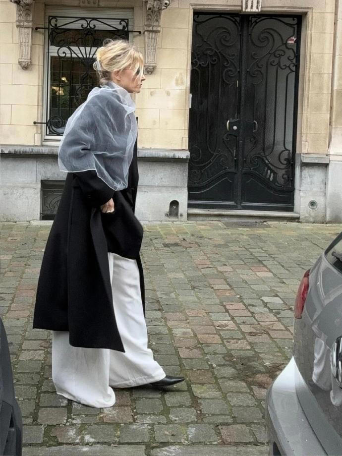 法国博主 janneaunan 秋日穿搭合集：法式松弛感，秋冬穿搭范本在此