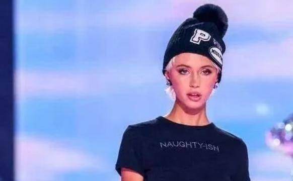 21岁戴娃：遗传母亲莫妮卡的盛世美颜，比“裘花”的女儿漂亮多了