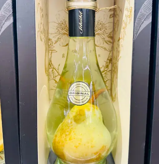 “梨酒”中的梨子，到底是怎么进瓶子的？很多人根本不知道