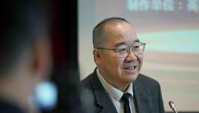 老戏骨集体捧场，前夫哥争议再起，经典剧目能否洗白？